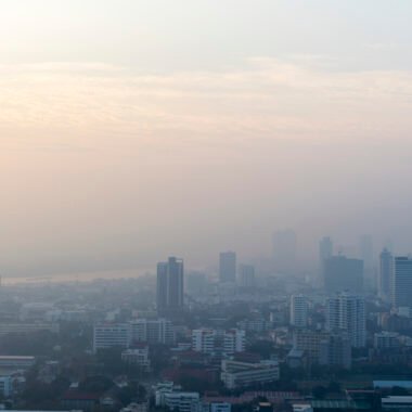 Sering Tidur di Lantai? Ketahui 5 Bahayanya bagi Kesehatan